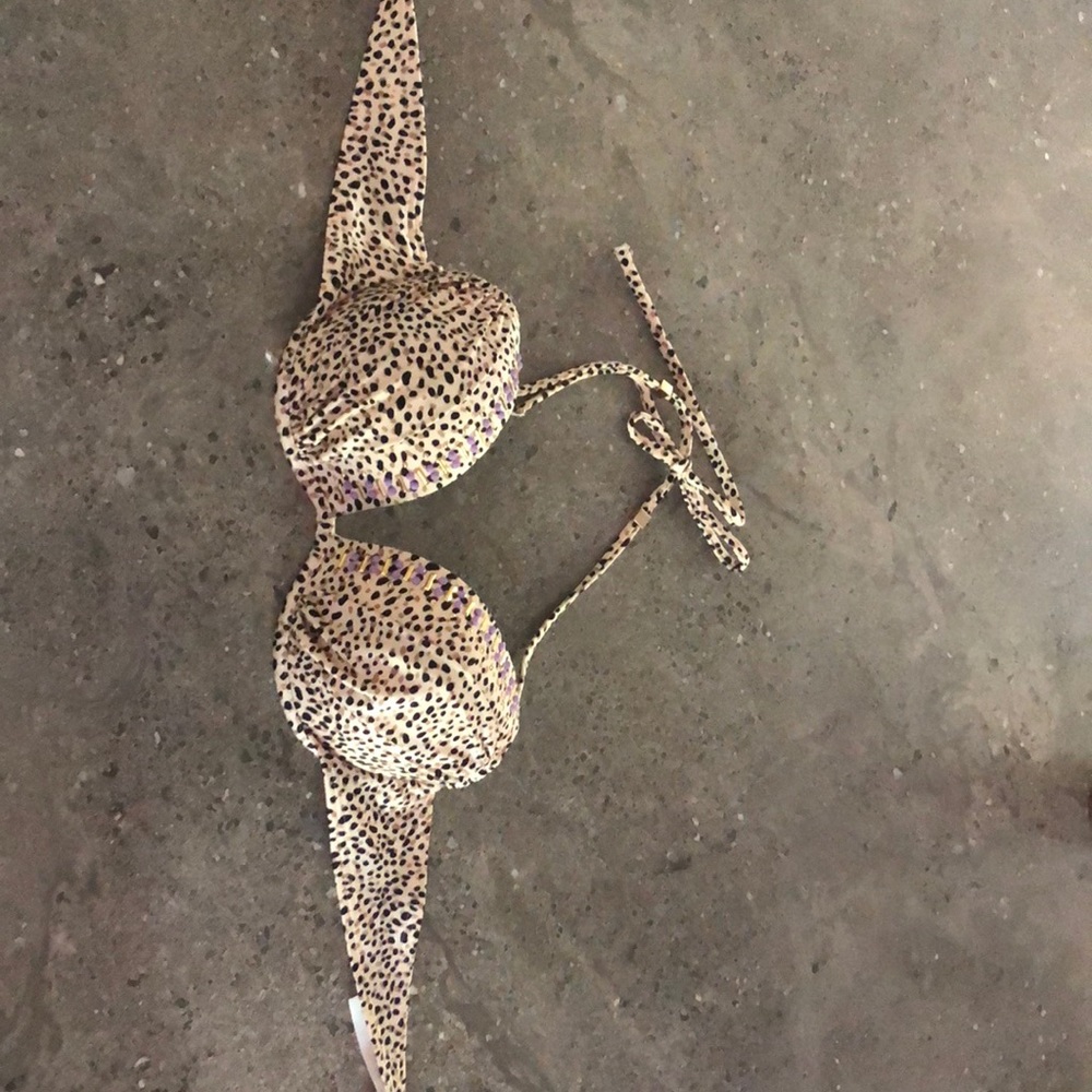 Victoria’s Secret bikini top like new